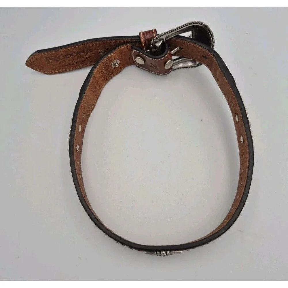 Noona leather dog